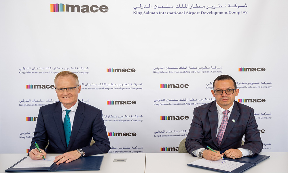 Christopher-Seymour-Managing-Director-of-Middle-East-and-Africa-at-Mace-Consult-and-Marco-Mejia-Acting-CEO-for-KSIADC-sign-the-contract.jpg