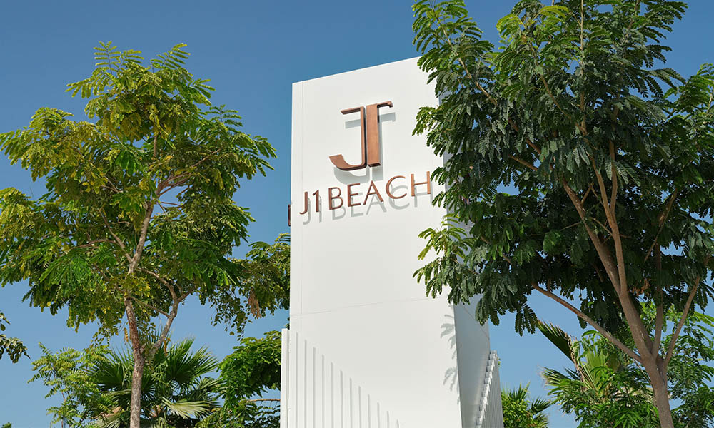 J1-beach.jpg